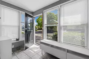 293 Hawthorn St, New Bedford, MA 02740 - Photo 35