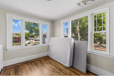 293 Hawthorn St, New Bedford, MA 02740 - Photo 17