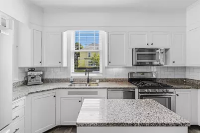 293 Hawthorn St, New Bedford, MA 02740 - Photo 7