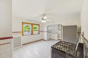 43-45 Shirley St, Everett, MA 02149 - Photo 11