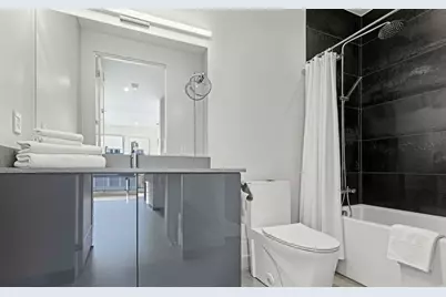 340 W 2nd St #PH21, Boston, MA 02127 - Photo 11