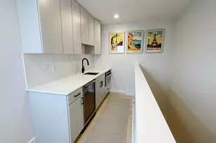 340 W 2nd St, Boston, MA 02127 - Photo 13