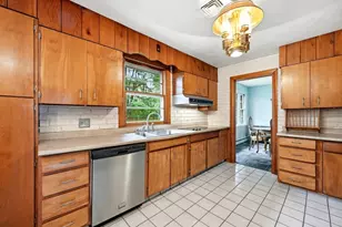 87 Squire Ln, Springfield, MA 01118 - Photo 13