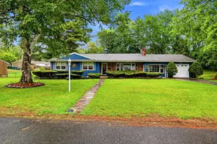 87 Squire Ln, Springfield, MA 01118 - Photo 3