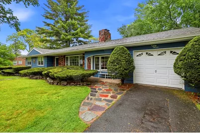 87 Squire Ln, Springfield, MA 01118 - Photo 5