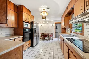87 Squire Ln, Springfield, MA 01118 - Photo 11