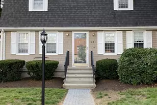 24 Camelot Ct, Stoughton, MA 02072 - Photo 3