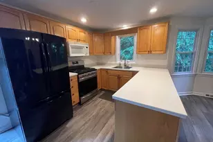 24 Camelot Ct, Stoughton, MA 02072 - Photo 9