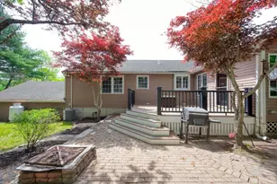 19 Essex Heights Dr, Weymouth, MA 02188 - Photo 7
