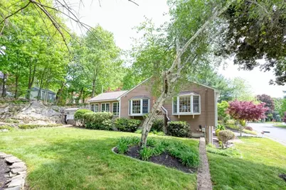 19 Essex Heights Drive, Weymouth, MA 02188 - Photo 5