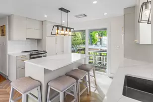 11 Hartlawn Rd, Boston, MA 02132 - Photo 3