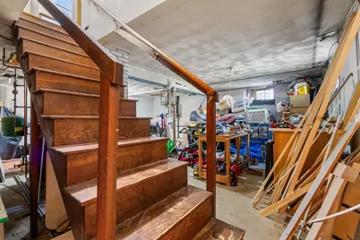 11 Hartlawn Rd, Boston, MA 02132 - Photo 23