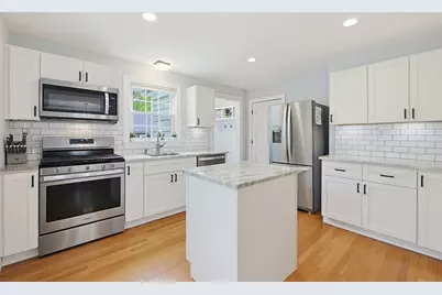 424 Dedham St, Wrentham, MA 02093 - Photo 11