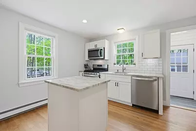 424 Dedham St, Wrentham, MA 02093 - Photo 9