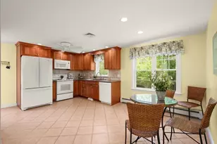 45 Hobson St, Saugus, MA 01906 - Photo 5