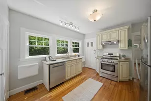 42 Roslin St, Boston, MA 02124 - Photo 7