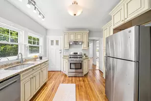 42 Roslin St, Boston, MA 02124 - Photo 11