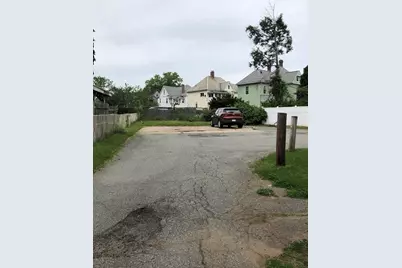 103 Brown Avenue, Holyoke, MA 01040 - Photo 13