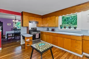 21 Winthrop St, Northampton, MA 01060 - Photo 15