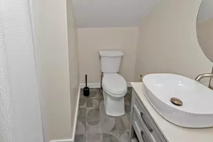 21 Winthrop St, Northampton, MA 01060 - Photo 25