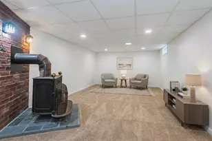 21 Winthrop St, Northampton, MA 01060 - Photo 31
