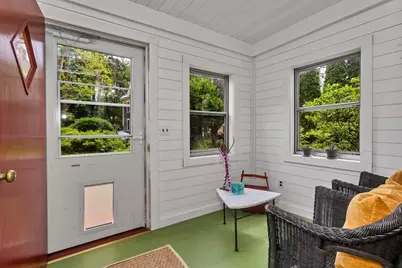 21 Winthrop Street, Northampton, MA 01060 - Photo 5