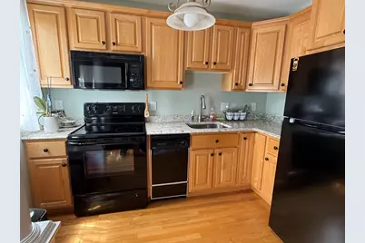 5 Porter Rd #202, Andover, MA 01810 - Photo 3