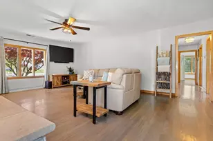 610 Main St, Boxford, MA 01921 - Photo 9