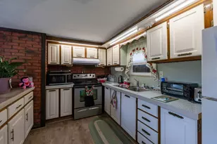1 1st St, Sturbridge, MA 01566 - Photo 9