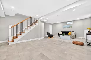 55 Banks St, Winthrop, MA 02152 - Photo 27