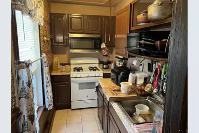 52 Ashley St, New Bedford, MA 02744 - Photo 5