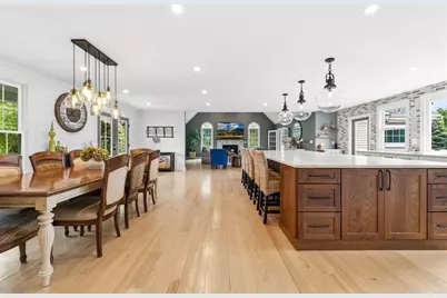 65 Rhodes St, Plainville, MA 02762 - Photo 11