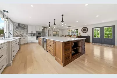 65 Rhodes St, Plainville, MA 02762 - Photo 3