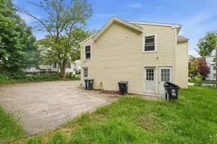 33 Union St, Southbridge, MA 01550 - Photo 7