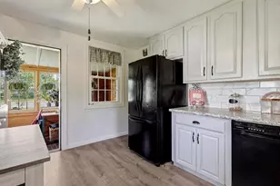 460 State St, Belchertown, MA 01007 - Photo 11
