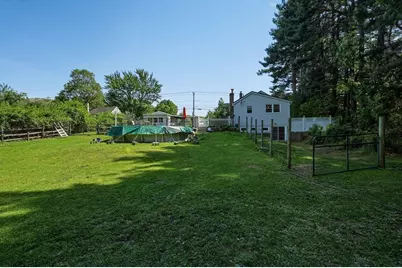 460 State St, Belchertown, MA 01007 - Photo 35