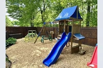 11 Ringer St, Leominster, MA 01453 - Photo 17