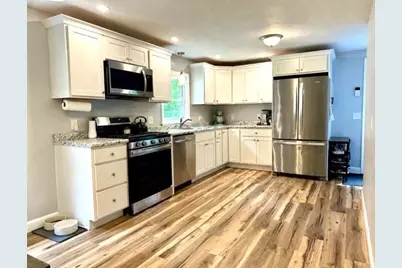 11 Ringer St, Leominster, MA 01453 - Photo 5