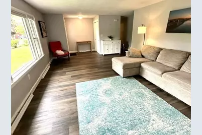 11 Ringer St, Leominster, MA 01453 - Photo 3
