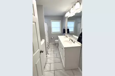 11 Ringer St, Leominster, MA 01453 - Photo 7
