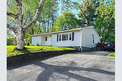 11 Ringer St, Leominster, MA 01453 - Photo 1