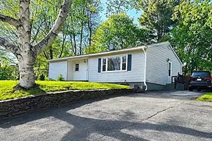 11 Ringer St, Leominster, MA 01453 - Photo 1