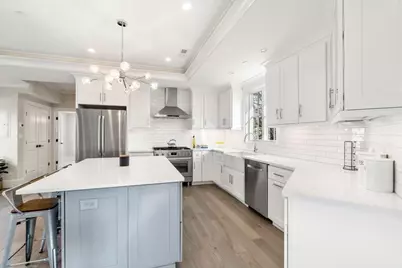 180 Adams St #5, Newton, MA 02458 - Photo 5