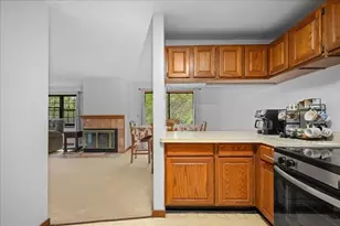4 Victoria Dr, Auburn, MA 01501 - Photo 7