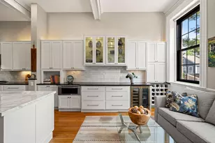44 Pleasant St, Marblehead, MA 01945 - Photo 3
