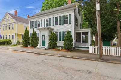 11 Allen St, Newburyport, MA 01950 - Photo 3