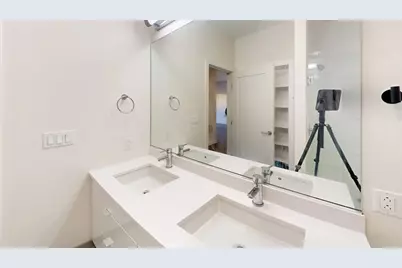 65 Lewis St #403, Boston, MA 02128 - Photo 5