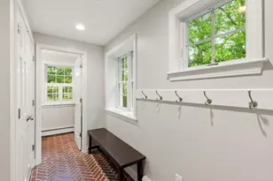 105 Thornberry Rd, Winchester, MA 01890 - Photo 9