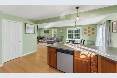 23 Yale St #23, Uxbridge, MA 01569 - Photo 17