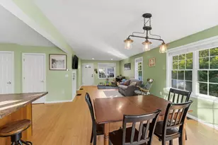 23 Yale St, Uxbridge, MA 01569 - Photo 7